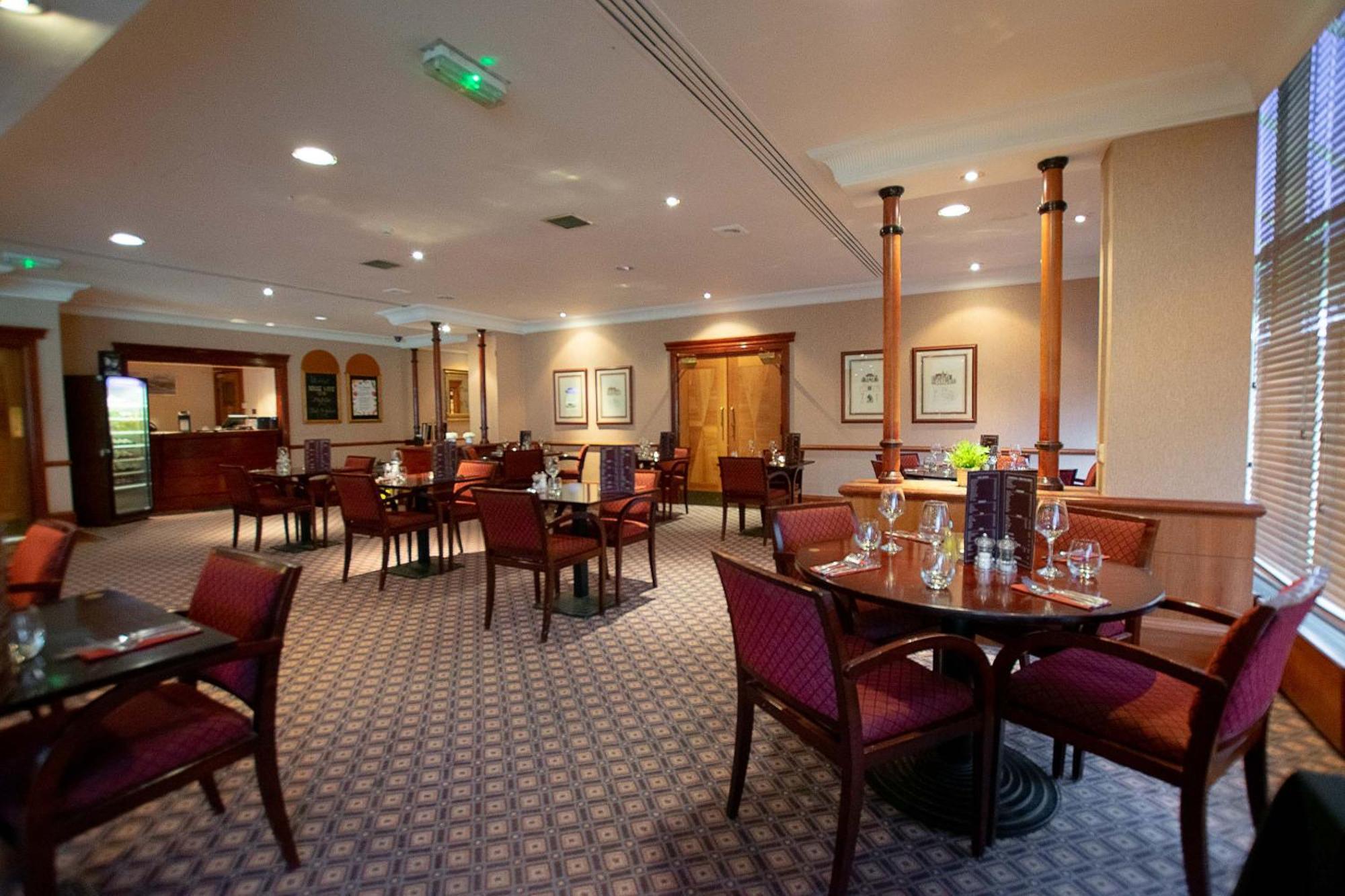 Muthu Glasgow River Hotel Erskine Exteriör bild